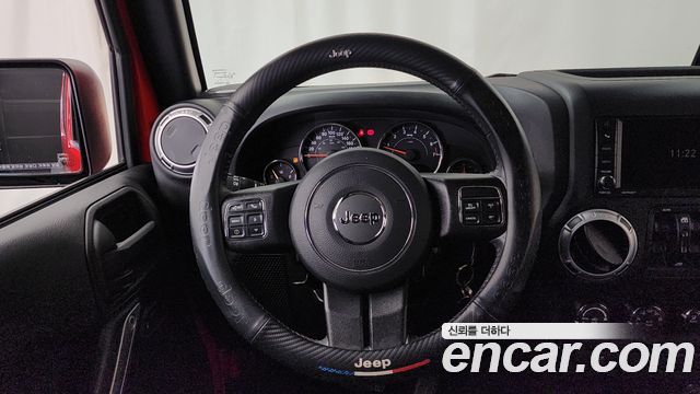 Jeep Wrangler 2016 — photo 13