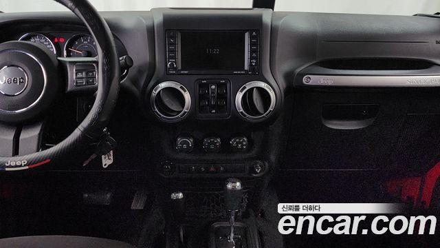 Jeep Wrangler 2016 — photo 14
