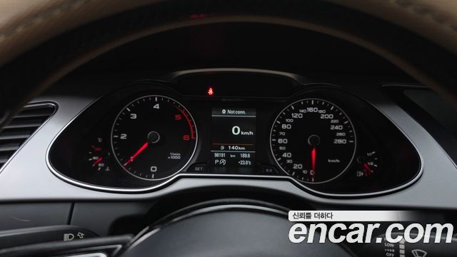Audi A4 2016 — photo 8