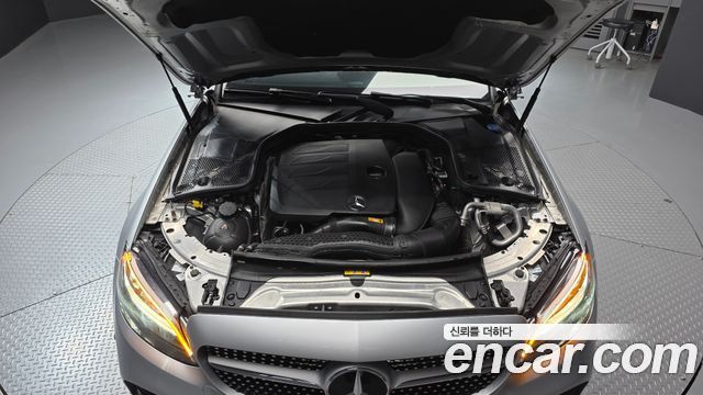 Mercedes-Benz C-Class 2019 — photo 6