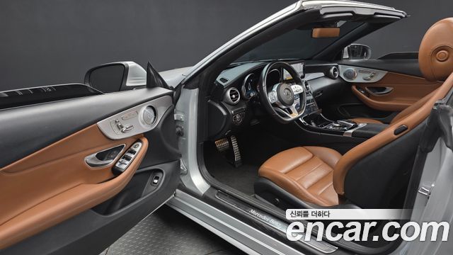 Mercedes-Benz C-Class 2019 — photo 13