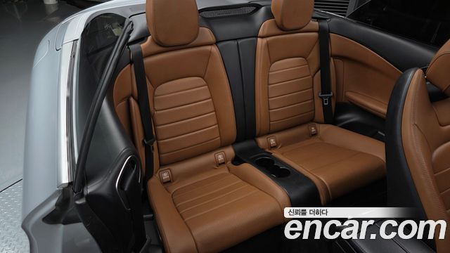 Mercedes-Benz C-Class 2019 — photo 17