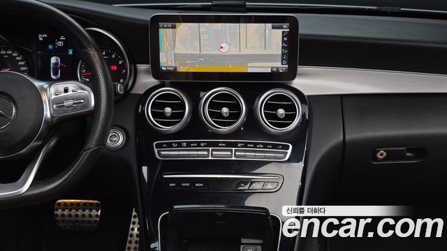 Mercedes-Benz C-Class 2019 — photo 18