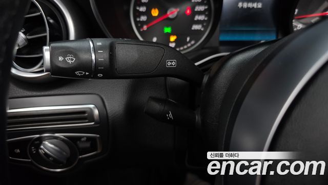 Mercedes-Benz C-Class 2019 — photo 24