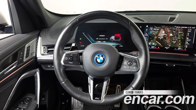 BMW iX1 2023 — photo 18