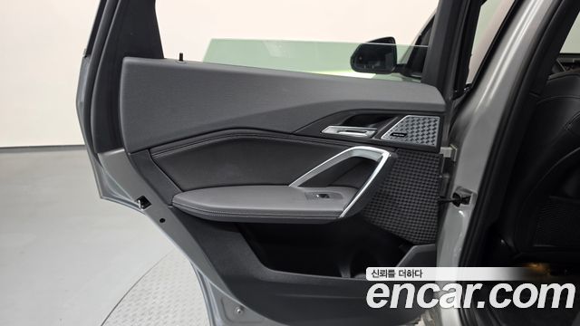 BMW iX1 2023 — photo 15
