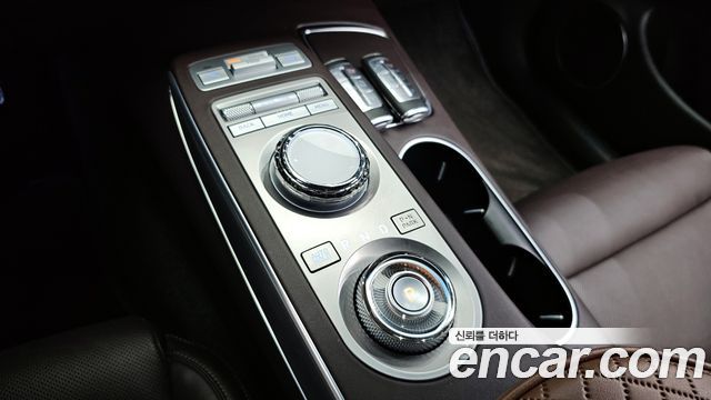 Genesis GV70 2024 — photo 12