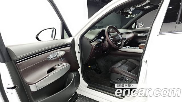 Genesis GV70 2024 — photo 13