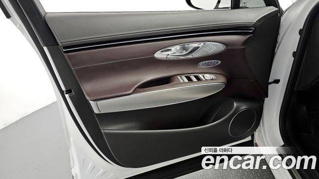 Genesis GV70 2024 — photo 14