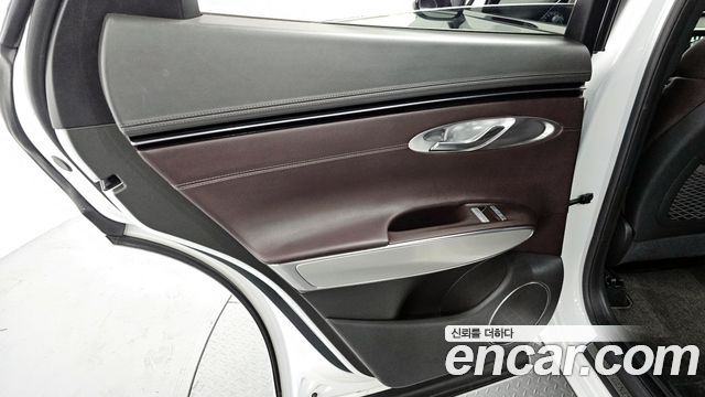 Genesis GV70 2024 — photo 15