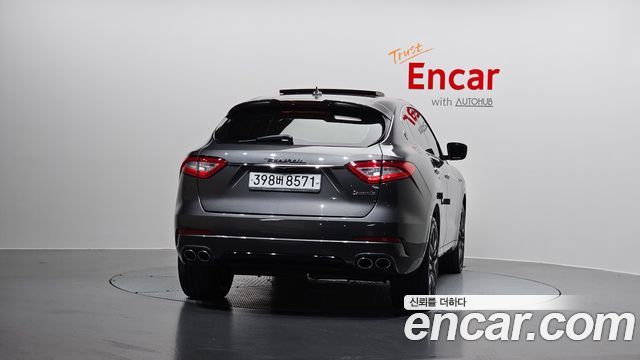 Maserati Levante 2017 — photo 4