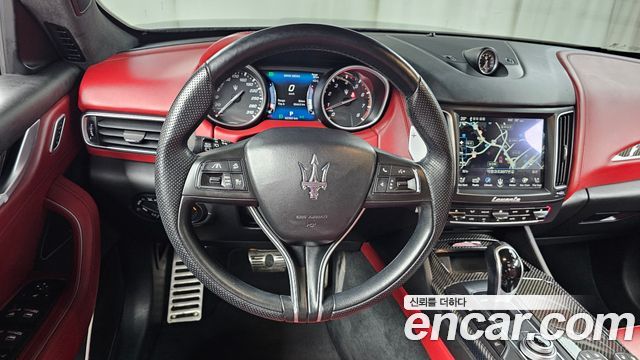 Maserati Levante 2017 — photo 12
