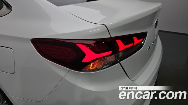 Hyundai Sonata 2018 — photo 9