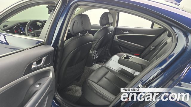 Genesis G70 2019 — photo 18