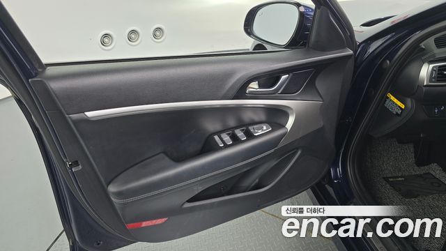 Genesis G70 2019 — photo 14