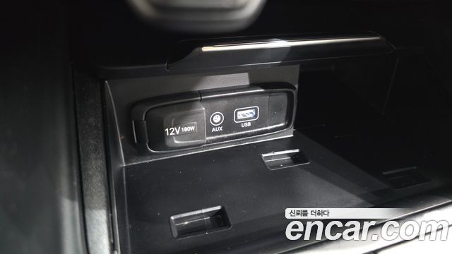 Genesis G70 2019 — photo 29