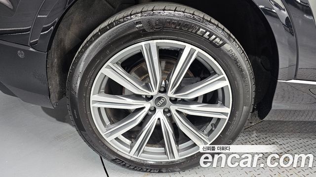 Audi Q8 2021 — photo 5