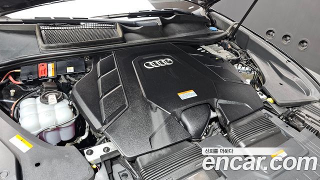 Audi Q8 2021 — photo 6