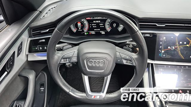 Audi Q8 2021 — photo 12
