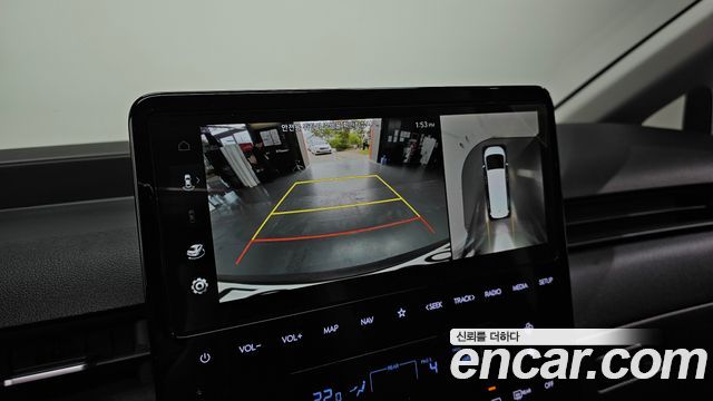 Hyundai Staria 2025 — photo 15