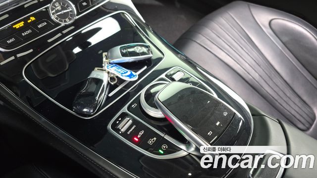 Mercedes-Benz CLS-Class 2019 — photo 24