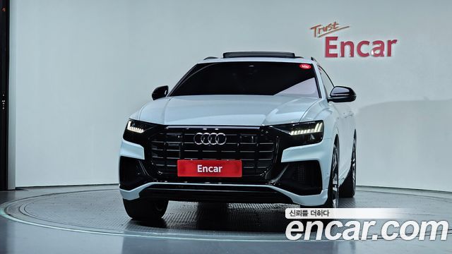 Audi Q8 2023 — photo 3