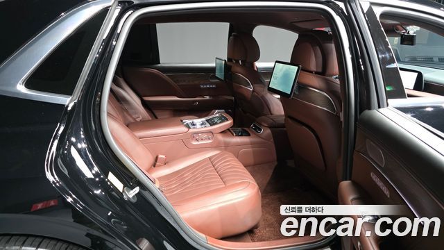Genesis G90 2023 — photo 12