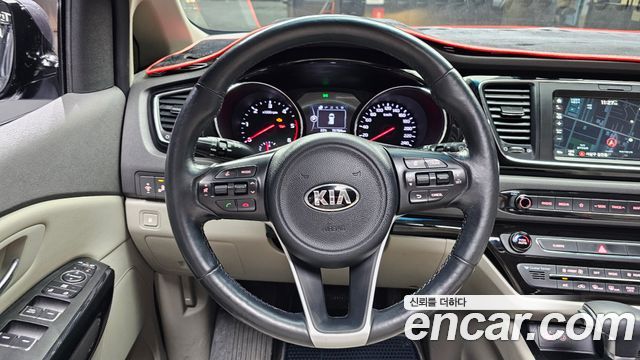 Kia Canival 2018 — photo 13