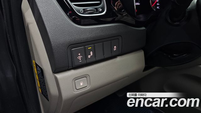 Kia Canival 2018 — photo 16