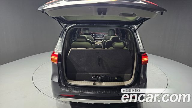Kia Canival 2018 — photo 20