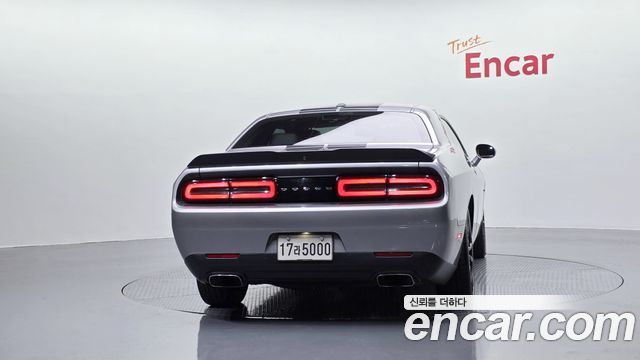 Dodge Challenger 2017 — photo 4
