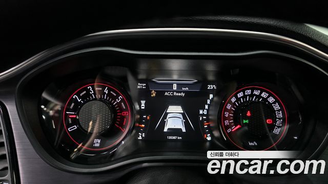 Dodge Challenger 2017 — photo 11