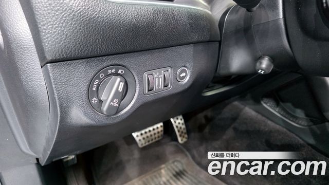 Dodge Challenger 2017 — photo 24