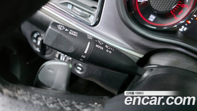 Dodge Challenger 2017 — photo 26