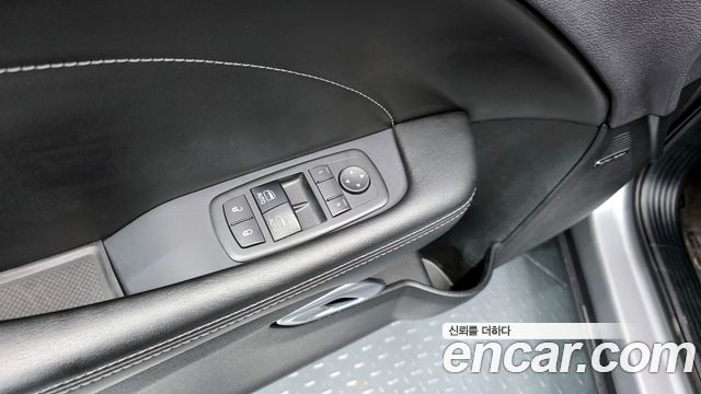 Dodge Challenger 2017 — photo 27