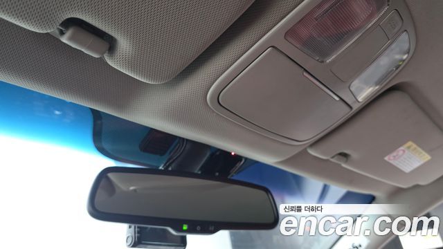 Hyundai Genesis 2009 — photo 17