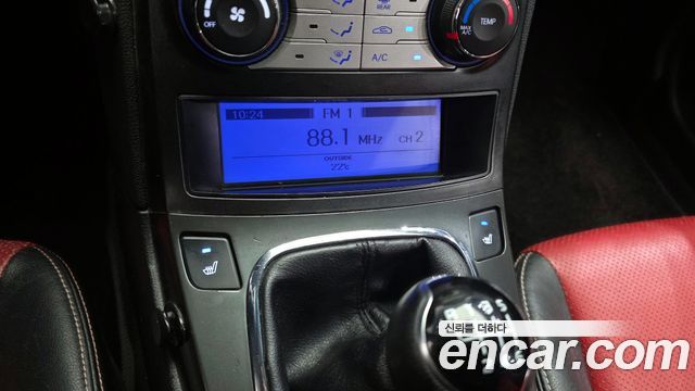 Hyundai Genesis 2009 — photo 19