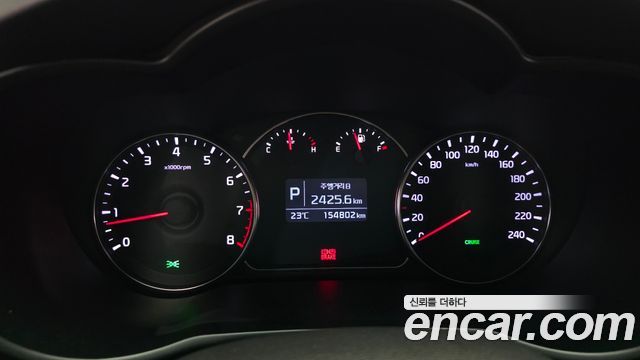Kia Carens 2017 — photo 8