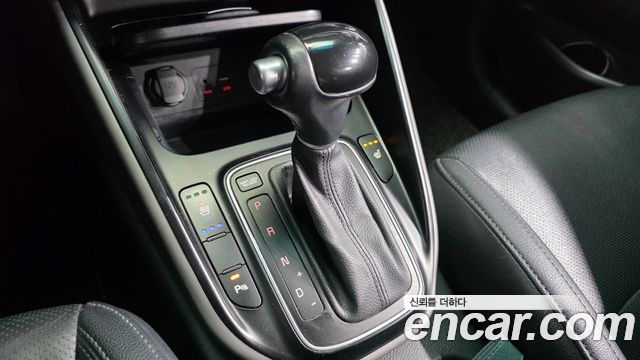 Kia Carens 2017 — photo 9