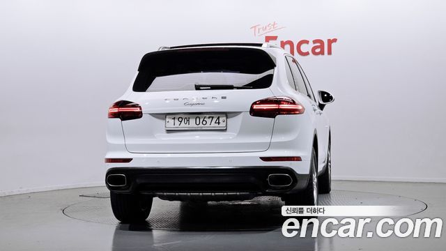 Porsche Cayenne 2016 — photo 4