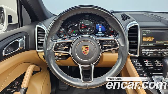 Porsche Cayenne 2016 — photo 13