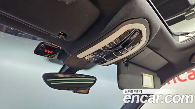 Porsche Cayenne 2016 — photo 16