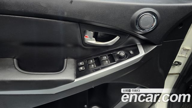 KG Mobility KORANDO 2015 — photo 24