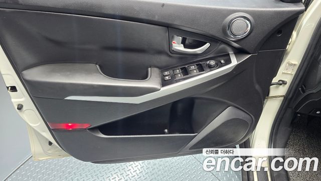 KG Mobility KORANDO 2015 — photo 14