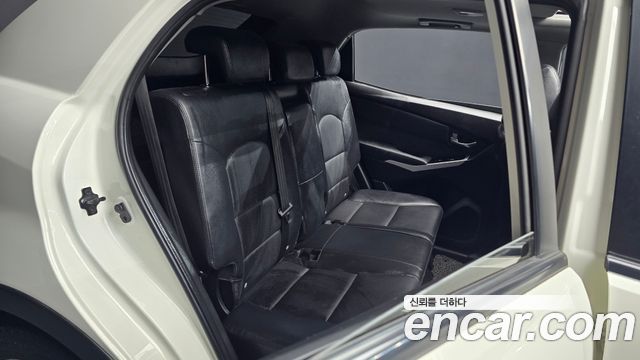 KG Mobility KORANDO 2015 — photo 16