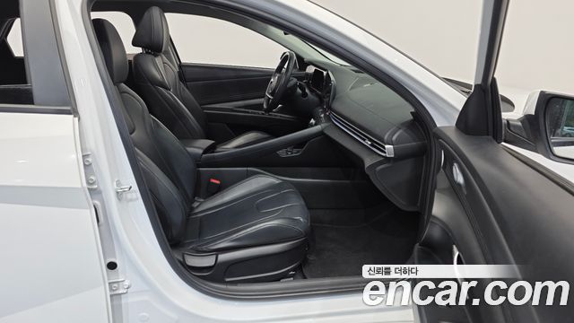 Hyundai AVANTE 2024 — photo 17