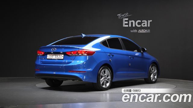 Hyundai AVANTE 2018 — photo 2
