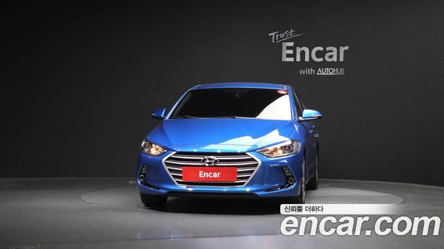 Hyundai AVANTE 2018 — photo 3