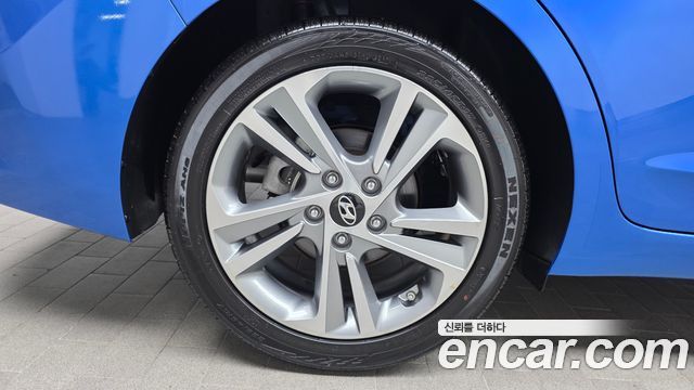 Hyundai AVANTE 2018 — photo 5