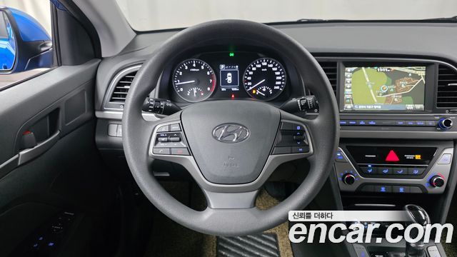 Hyundai AVANTE 2018 — photo 21